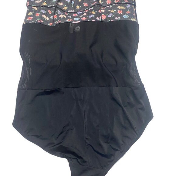 St. Johns Bay Black Floral Tankini Swim Suit Size 24W One Piece‎ Plus Size Skirt - Picture 5 of 12